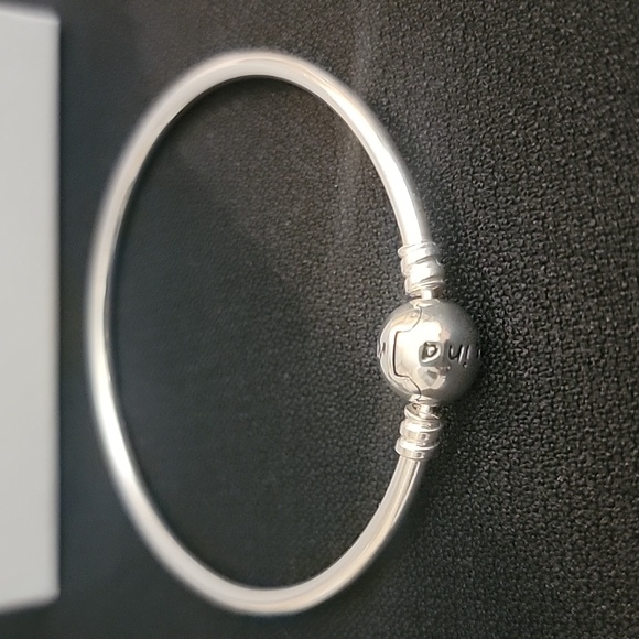 Pandora One In a Million Bangle Bracelet With Clasp - Picture 6 of 6